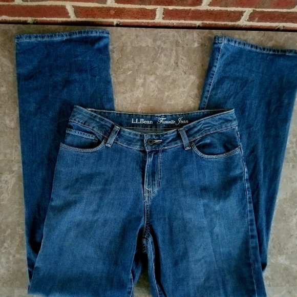 L.L. Bean Denim - 🎉HP🎉 L.L. Bean Favorite Jeans Straight Fit Denim Women's Size 12 Med/Tall